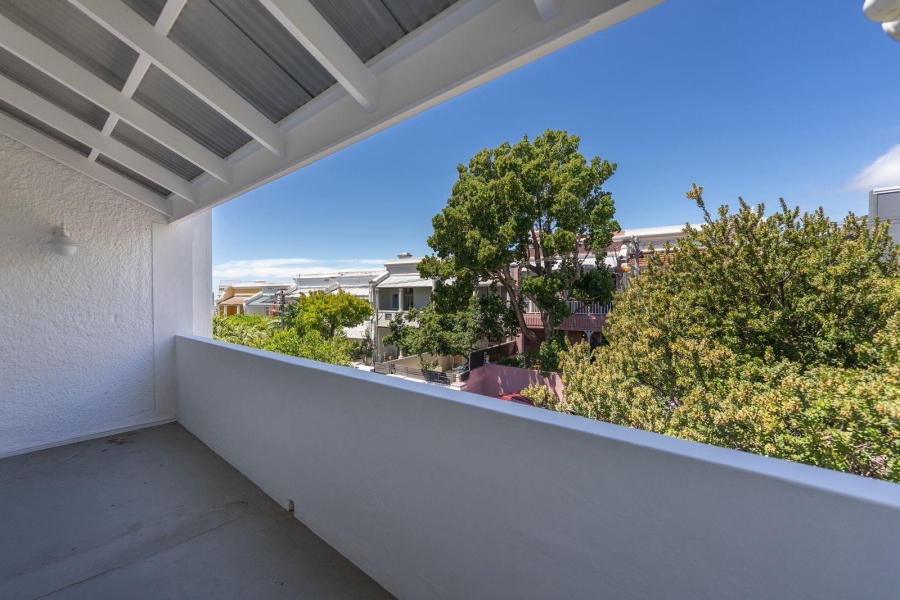 4 Bedroom Property for Sale in Oranjezicht Western Cape